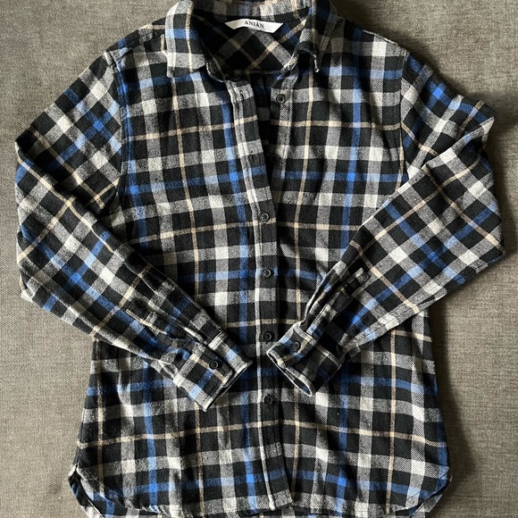 Anián Tops - ANIAN Women's Blue and Black Plaid Shirt